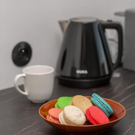 Marszalkowska 140 In The Center Of By Renters *