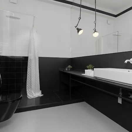 Marszalkowska 140 In The Center Of By Renters *