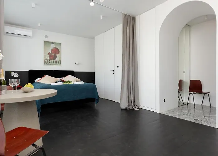 Marszalkowska 140 In The Center Of By Renters شقة وارسو