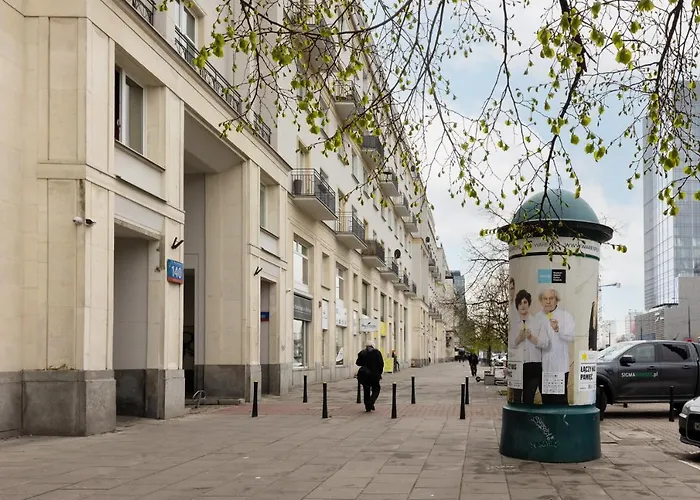 Marszalkowska 140 In The Center Of By Renters شقة وارسو