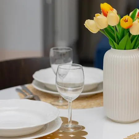 Marszalkowska 140 In The Center Of By Renters *